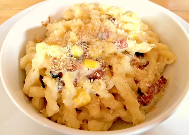 Alice Eats: Blackback Pub