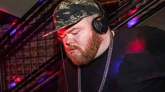 Image: Splash Dance: DJ CRWD CNTL