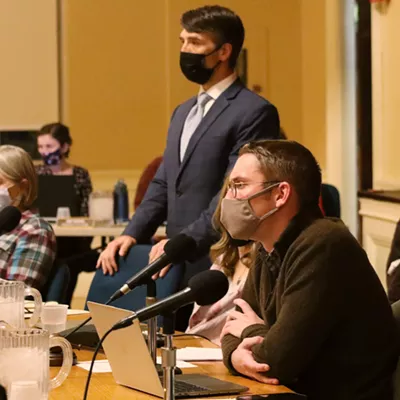 Image: Burlington Councilors Block Sears Lane Discussion at Heated Meeting
