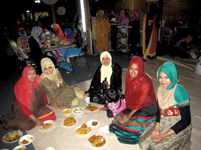 Fathima Sameen (second from right) and her family - KYMELYA SARI
