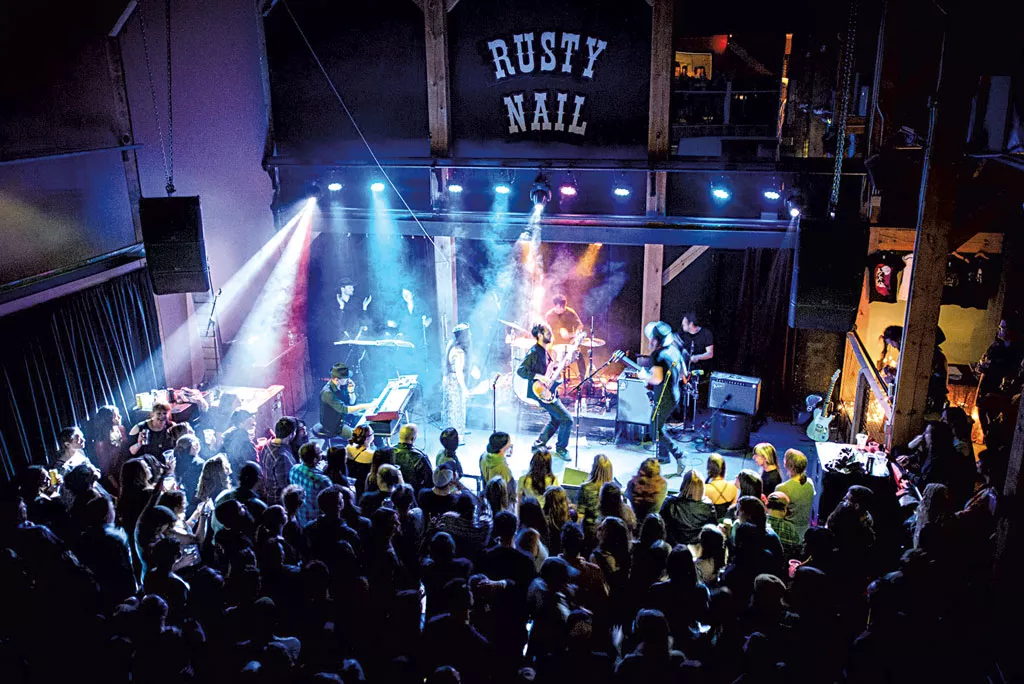 Best small live music hot spot