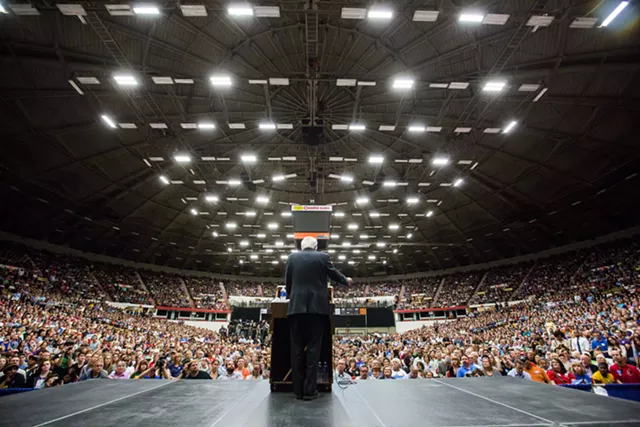 At Record-Setting Rally, Wisconsinites #FeelTheBern
