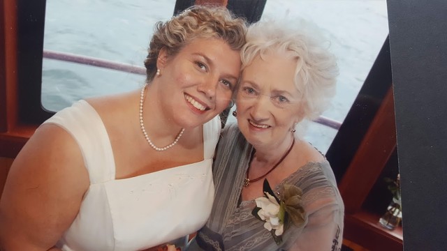Hausman, left, with her mother, Madelyne Wight - COURTESY OF CYNTHEA HAUSMAN
