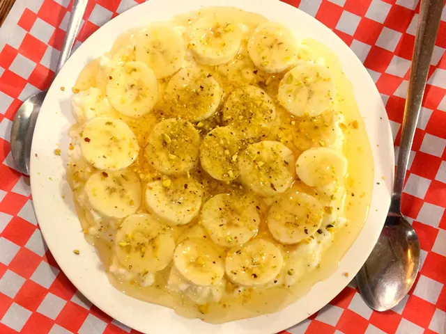 Alice Eats: Saj Mahal