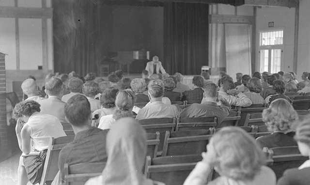A Bread Loaf Writer's Conference lecture in 1951 - COURTESY OF MIDDLEBURY COLLEGE SPECIAL COLLECTIONS