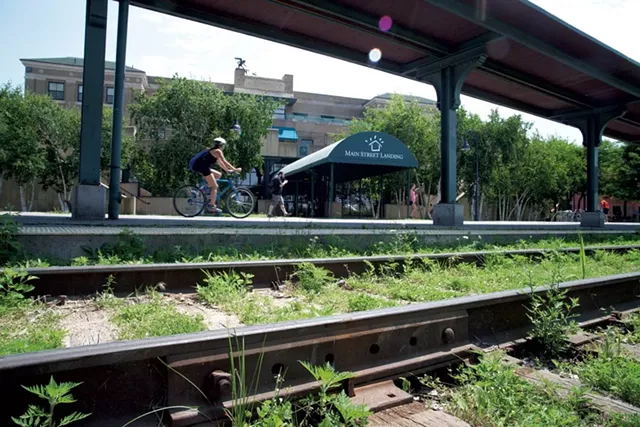 Amtrak Trains Will Be Kept in the Rail Yard in Burlington