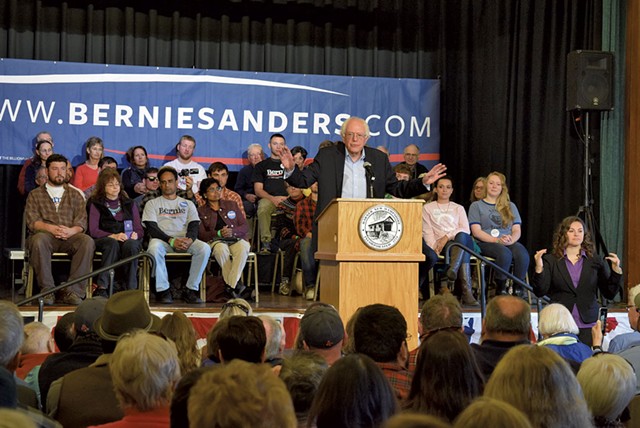 Sanders campaigning in New Hampshire - TERRI HALLENBECK