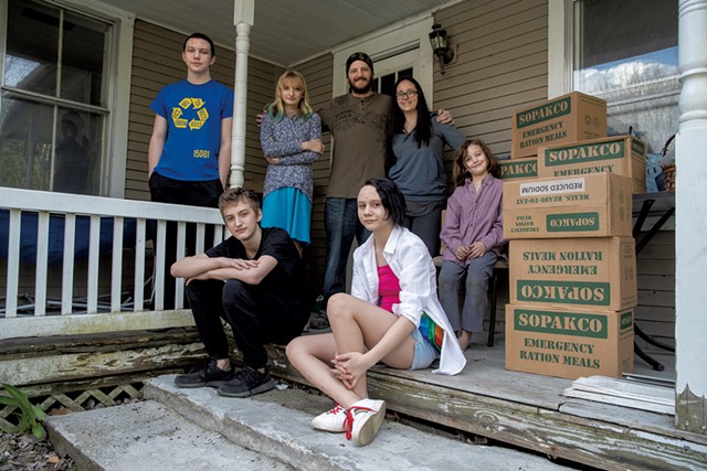 Jeremy and Jennifer Pratt and their five children with cases of MREs - JAMES BUCK