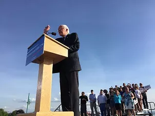 Sanders Raises $33 Million in Closing Quarter of 2015