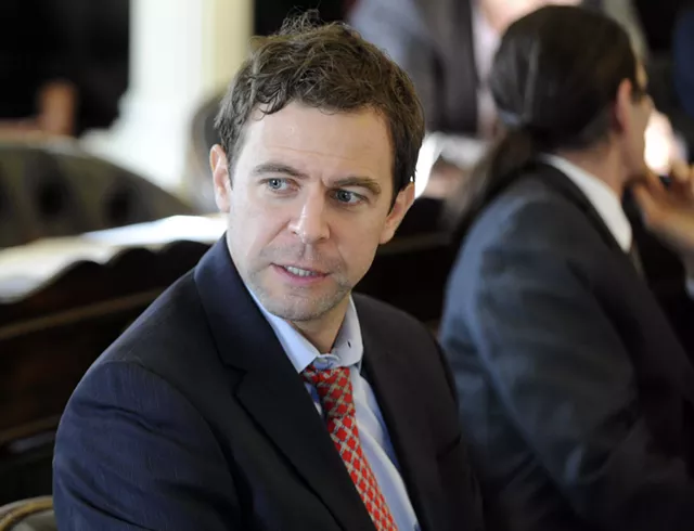 Senate Takes Step to Protect Privacy in Electronic Age