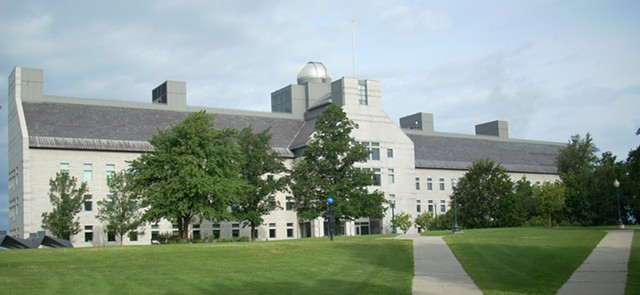 McCardell Bicentennial Hall at Middlebury - WIKIMEDIA COMMONS