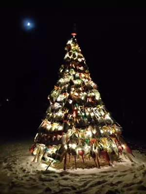 Buoy Tree Lights Up North Ferrisburgh