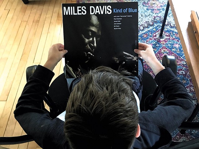 Leo learns about the music of Miles Davis - BENJAMIN ROESCH