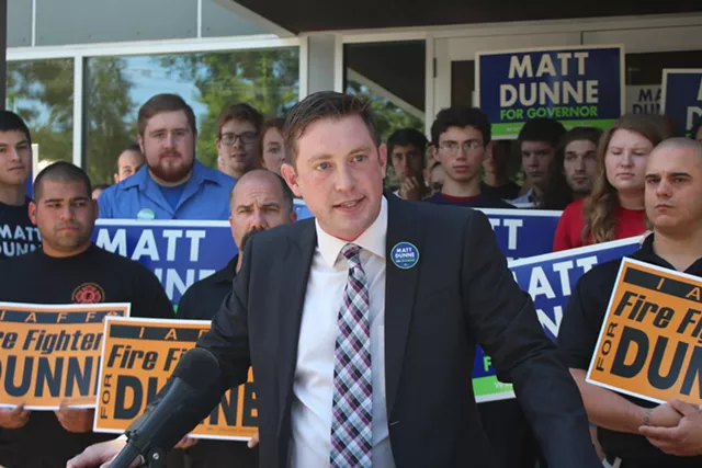 Dunne Lashes Out at Minter and Shumlin as the &lsquo;Establishment&rsquo;