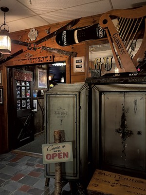 The entrance to McGrath's Irish Pub at the Inn at Long Trail - JORDAN BARRY ©️ SEVEN DAYS