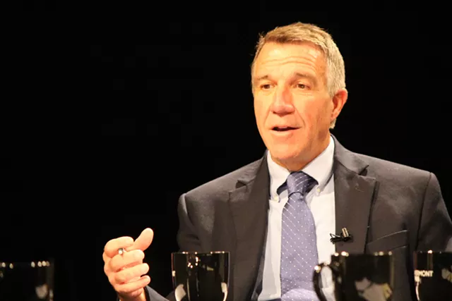 Eschewing Corporate Cash, Minter Still Outraises Scott