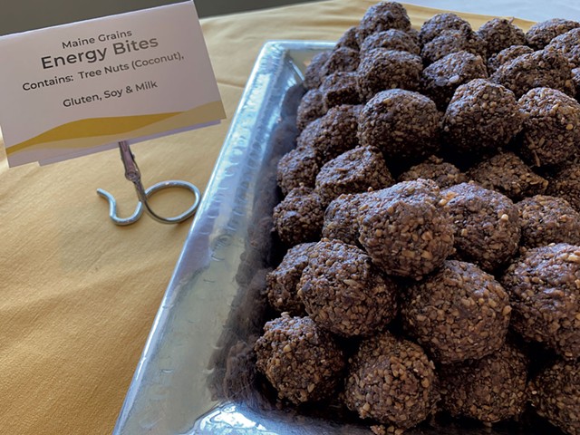 Energy bites made with extra granola from the previous day - MELISSA PASANEN ©️ SEVEN DAYS
