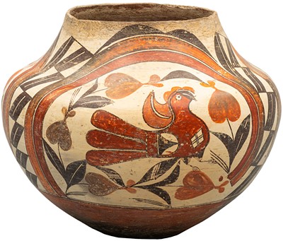 Maker formerly known [Haak'u (Acoma Pueblo)], Polychrome Water Jar, 1890s, Collection of Shelburne Museum, Anthony and Teressa Perry Collection of Native American Art - COURTESY OF ANDY DUBACK