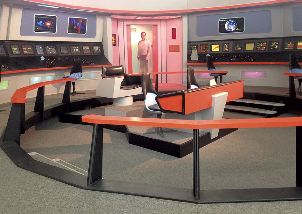 Re-created bridge of the starship Enterprise from the 1960s "Star Trek" series - KEN PICARD ©️ SEVEN DAYS