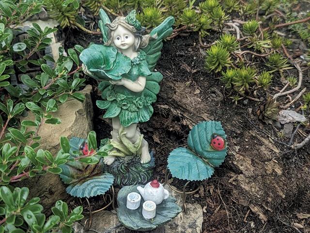 Nancy Fitch's secret garden - RACHEL MULLIS