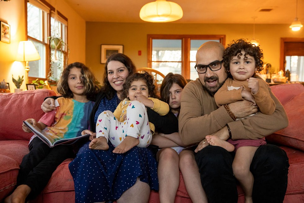 Adriana Negr&oacute;n, Eduardo Melendez and their children at home in Brattleboro - JAMES BUCK