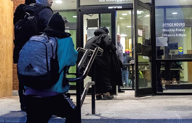 People lining up to get into Burlington's temporary shelter on Monday night - COLIN FLANDERS ©️ SEVEN DAYS