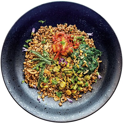 Grain bowl with nettle, burdock, flowers and kimchi - SUZANNE PODHAIZER