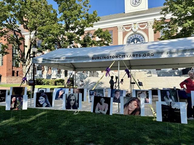 Rally in honor of International Overdose Awareness Day - HANNAH FEUER ©️ SEVEN DAYS