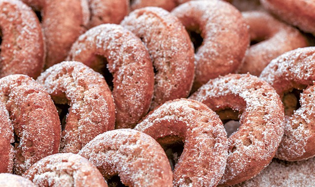 Cider doughnuts - SUZANNE PODHAIZER