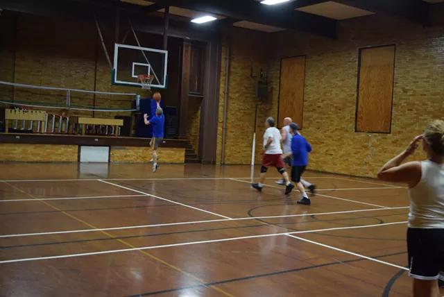 Montpeculiar: Statehouse Crowd Sweats on a Basketball Court