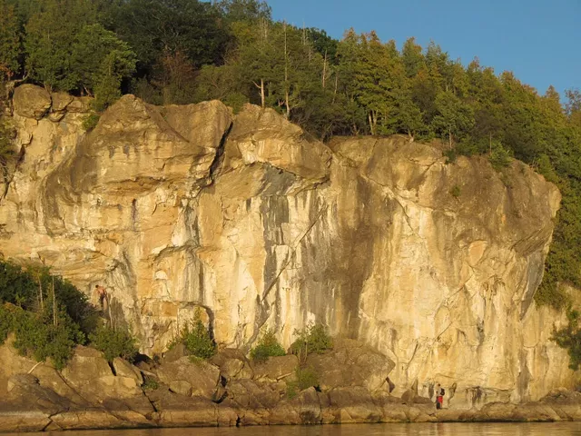 Up They Go: Agreement Authorizes Climbing at Rock Point