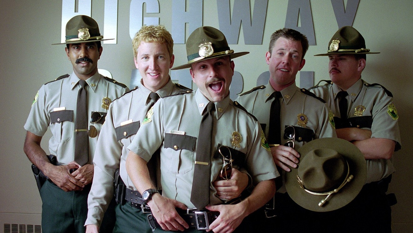Broken Lizard - Why does STEVE LEMME have safety pins on his
