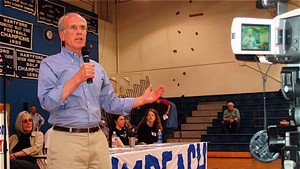 U.S. Rep. Peter Welch addresses supporters of impeaching President George W. Bush at a May 2007 meeting at Hartford High School.