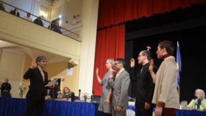 Mayor MIro Weinberger swearing in newly elected city councilors