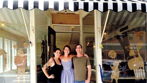 Manager Veronica Pollan,
owner Mary Alice Profitt
and chef Artie Fleischer
in front of Down Home