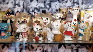 Cat figurines at Catland Vintage
