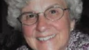 In Memoriam: Donna Newhall Larrow (2)