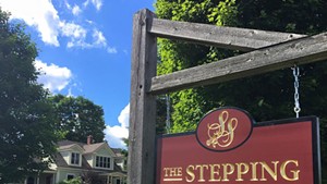 Stepping Stones Inn Opens for Brunch