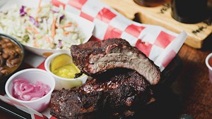 Smokin' Butt's BBQ Brings the Smoke at 14th Star Brewing in St. Albans