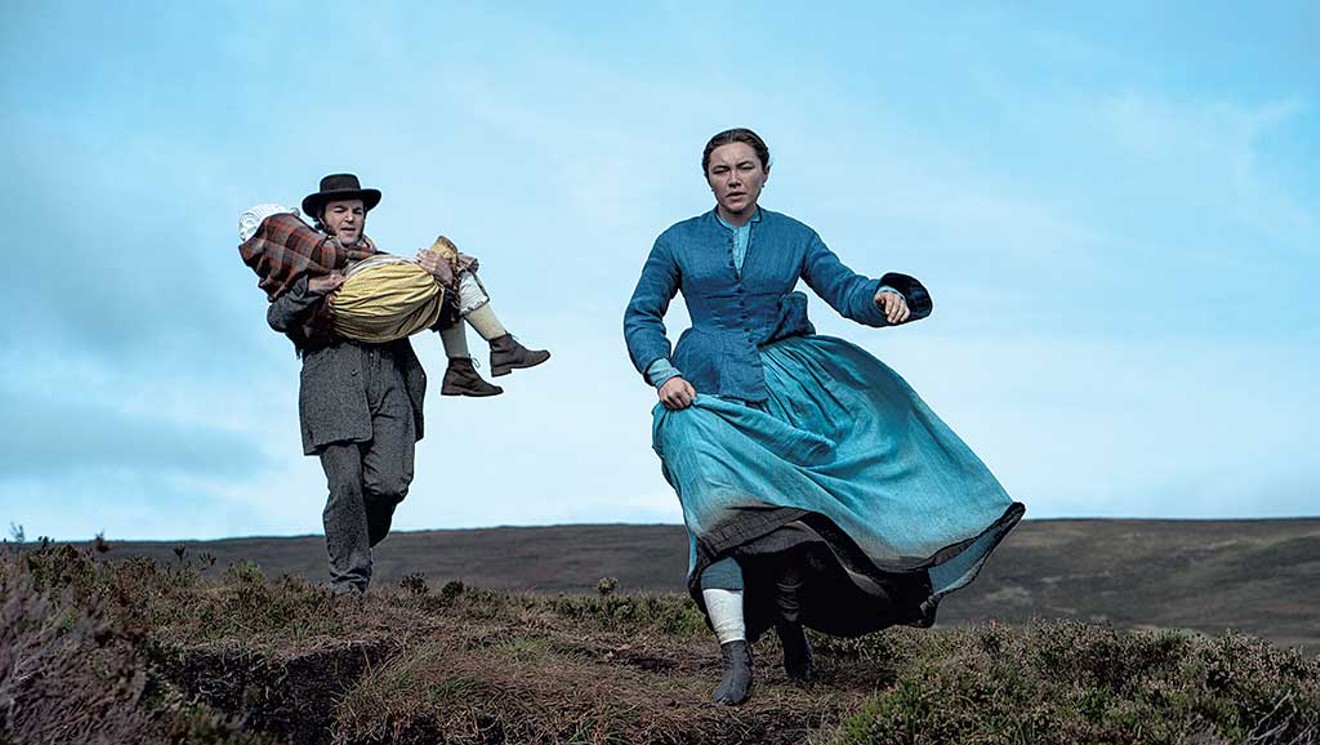 Peter Pan Jane Lesbian - Florence Pugh and Her Young Costar Shine in Thoughtful Period Drama 'The  Wonder' | Movie+TV Reviews | Seven Days | Vermont's Independent Voice